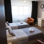 Hotel Mbi Travel 2*
