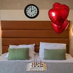 Hotel Mbi Travel 2*