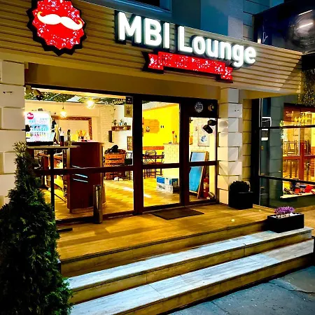 Ξενοδοχείο Mbi Travel 2*