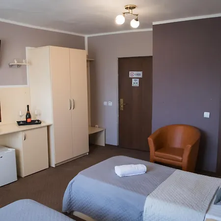 Hotel Mbi Travel 2*