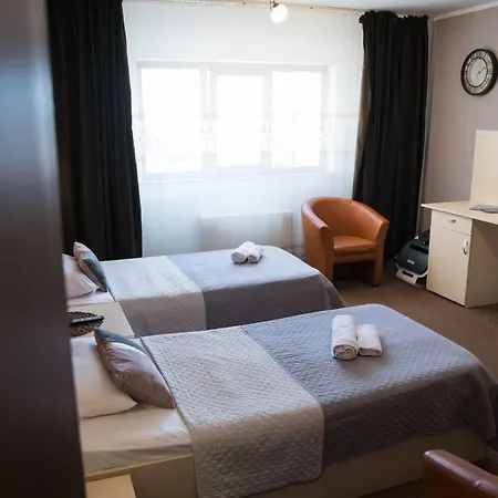 Hotel Mbi Travel 2*