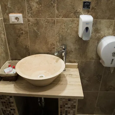 Mbi Travel Hotel 2*
