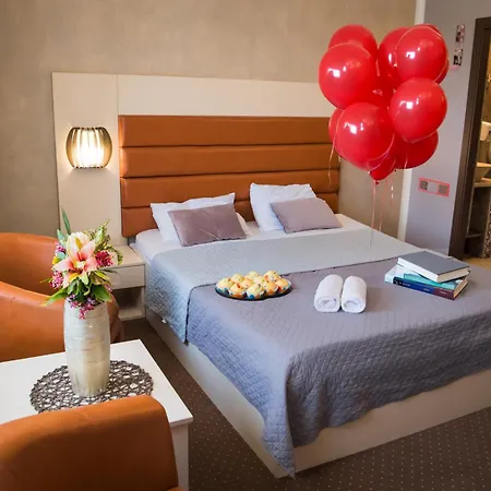 Hotel Mbi Travel