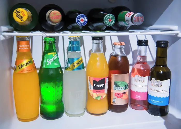 Отель Mbi Travel Крайова